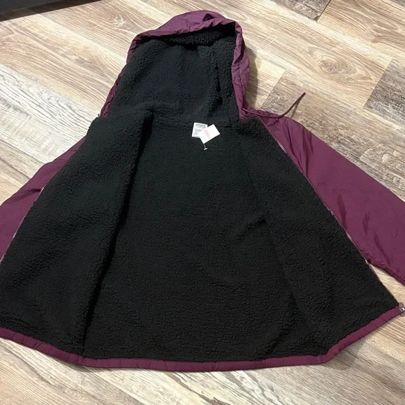 🆕 🧥 PINK Victoria's Secret Maroon Hooded Sherpa Jacket - Picture 5 of 8